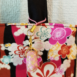 【一点物】梅の花のお散歩ミニバック&加賀指ぬきストラップとマスクのセット 2枚目の画像
