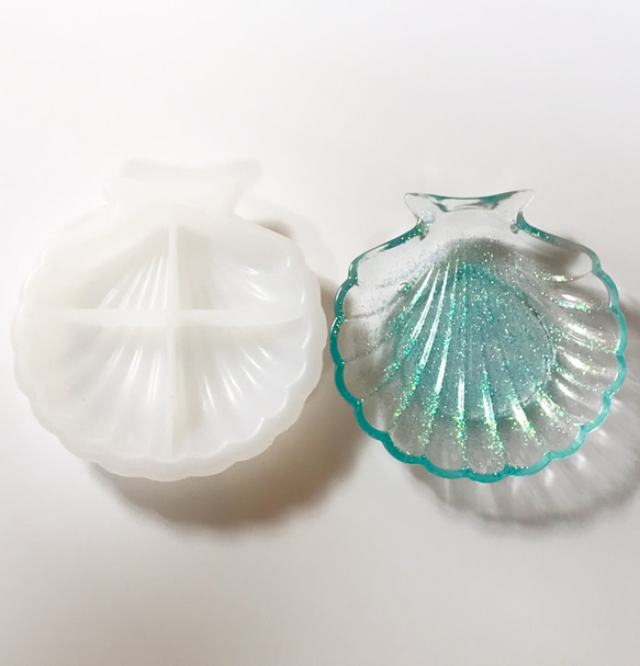 【新品・未使用】ハンドメイド海外製 カラフルな魚と貝殻の皿 お皿が作れる】貝殻のお皿のシリコンモールド トレイ 大サイズ 2液