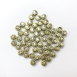 【約7mmゴールド系 70個】スマイルビーズ CCBビーズ ニコちゃん コイン型 ラウンド型 スマイリー 1枚目の画像
