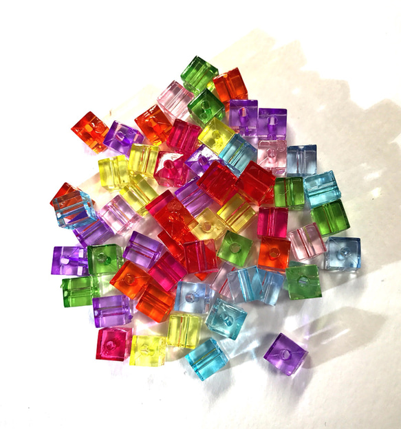 クリアカラー キューブビーズ 【50個】 両穴 ビーズ 資材屋 beauciel