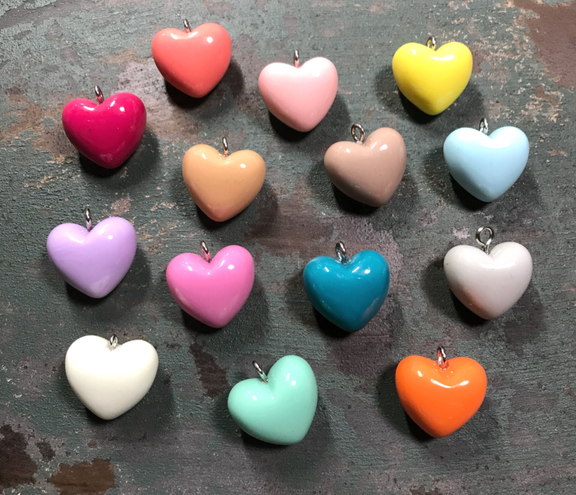 有名ブランド いちごパフェ☆様✨ハンドメイドハートチャームタッセル　ハート部分約8×5cm その他