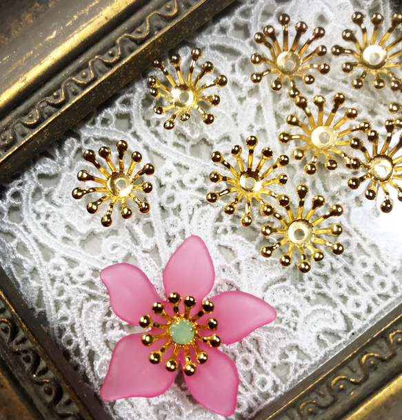 【100個】お花の花芯パーツ   ビーズキャップ ゴールド 数量限定 3枚目の画像
