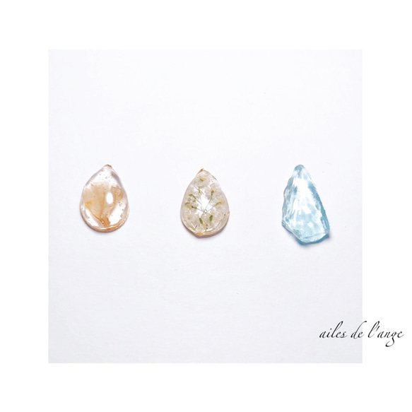 【SOLDOUT】no.752 - dryflower ＊ seaglass asymmetry drop pierce 1枚目の画像