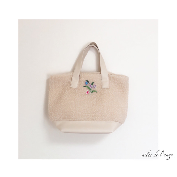 no.803 - embroidery ＊ boa fabric lunchbag 1枚目の画像