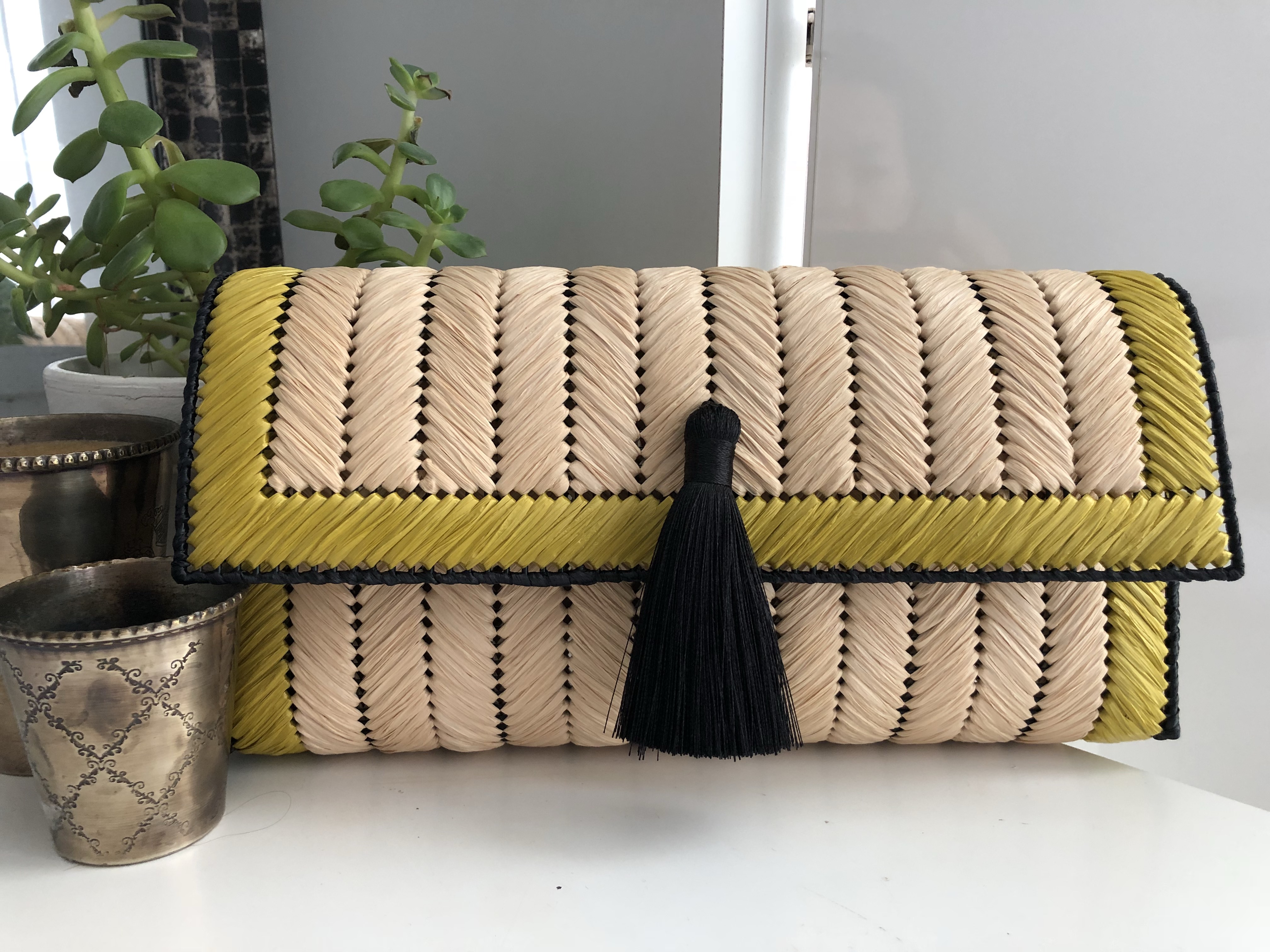 モダンなポシェツト★エコアンダリヤクラッチバッグYL