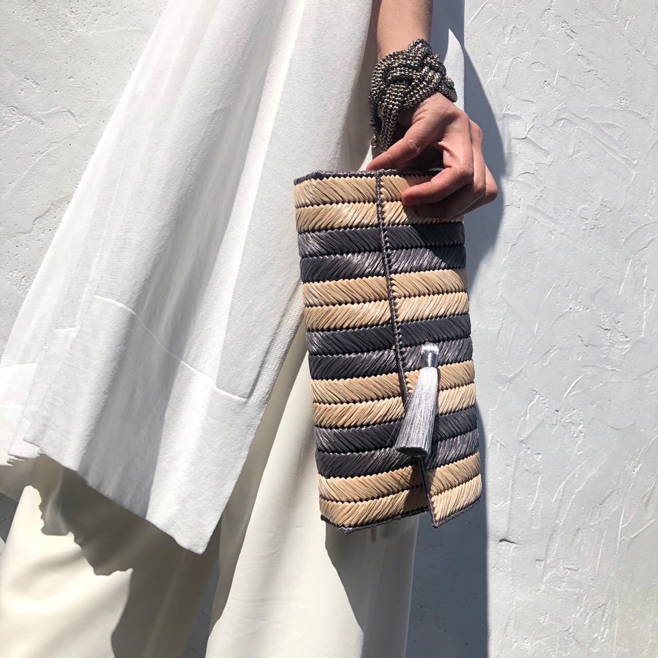 エコアンダリヤクラッチバッグsilverグレーストライプボーダー