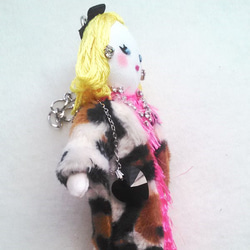 豹紋外套少女包包吊飾（10號） 第3張的照片