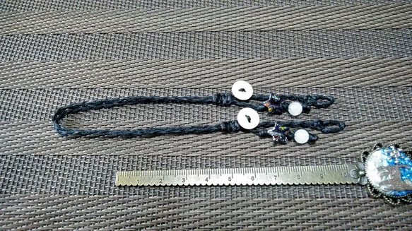 伸縮マスクチェーン黒　白色瑪瑙　星ミルフィオリ　マクラメ　四つ編み　ワックスコード 3枚目の画像