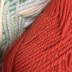 毛糸のランプシェード（赤） 2枚目の画像
