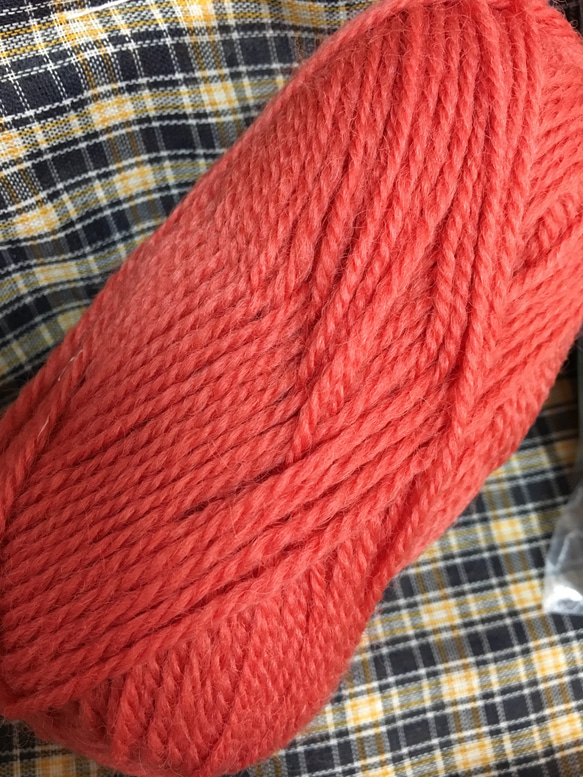 毛糸のランプシェード（赤） 3枚目の画像