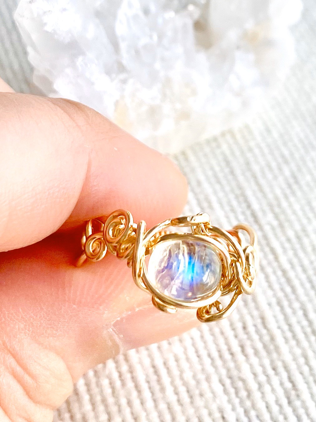 レインボームーンストーンk14gfワイヤーリング