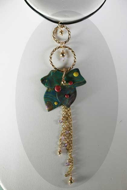 オリジナルハンドメイドクレイ・リーフネックレス