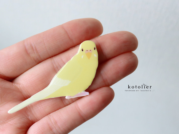 【鳥さんブローチ】New セキセイインコ(ルチノー)のブローチ 1枚目の画像