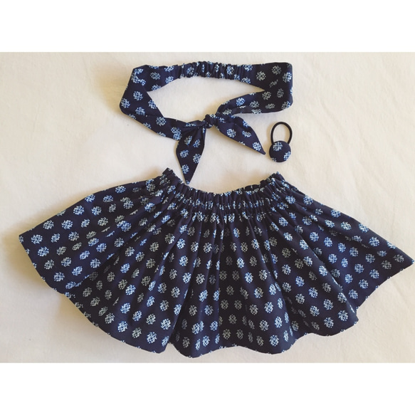 [出售]白三葉草圖案裙+ 2路發帶+到Agomu（海軍藍）（110size） 第1張的照片