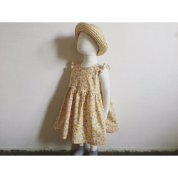 無袖褶邊連衣裙·Yamabuki彩色花朵圖案 第2張的照片