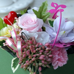 プリザーブドフラワーのバラとボックスいっぱいお花（グリーン） 3枚目の画像