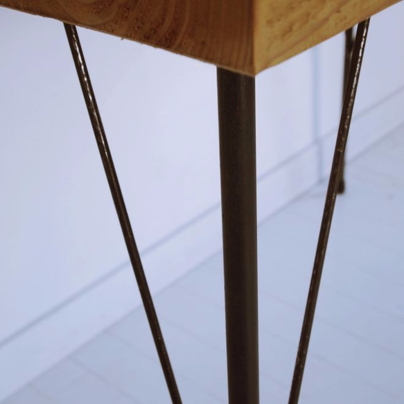 古材と鉄脚のテーブル 