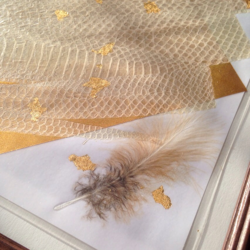 大きな白蛇の一本脱ぎ＆馬のたてがみ＆帯封＆フクロウの羽＆四つ葉の  