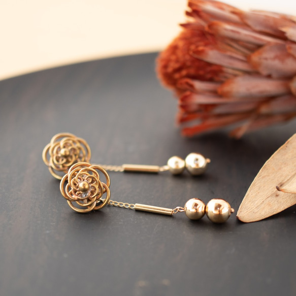 camellia 14kgf 2way pierces or earrings 第1張的照片