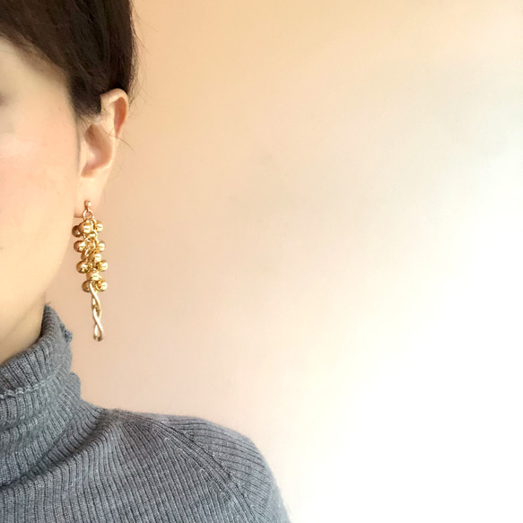 dots 【14kgf pierces or earrings】 第4張的照片