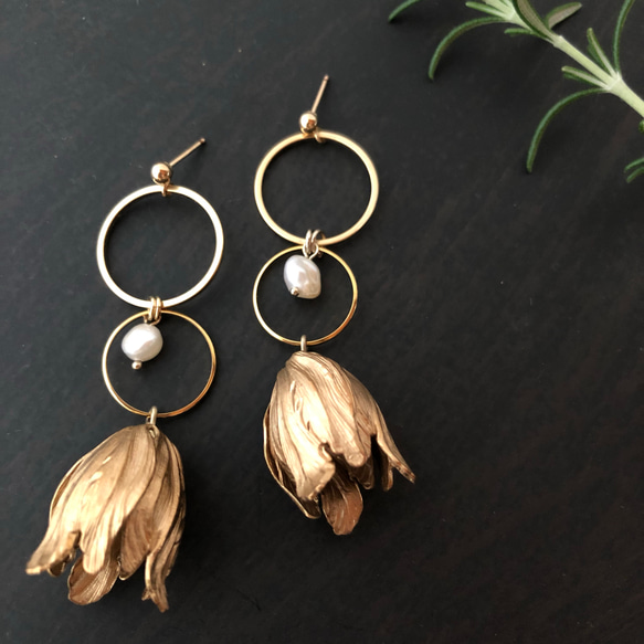 blossoms 【14kg pierces or earrings】 第1張的照片