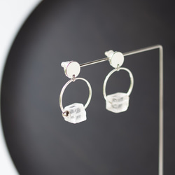 ice cubes -quartz-14kgf pierces or earrings 第3張的照片