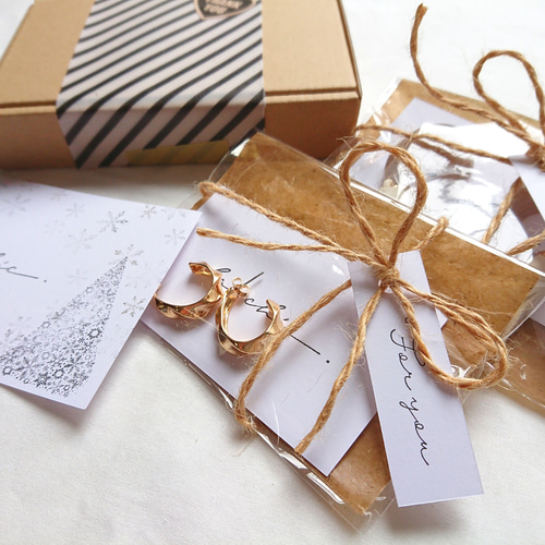 GIFT BOX～ 無料ラッピングについて ピアス（その他） la chic
