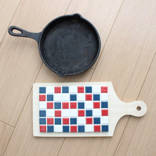 受注制作】モザイクタイルのカッティングボード＜トリコロール  