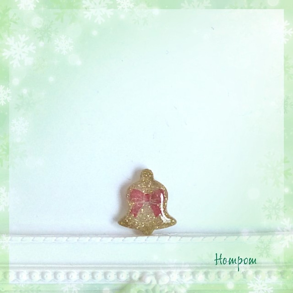 クリスマスベルのピンバッジ☆ゴールド  ホムポム 【送料無料】 2枚目の画像