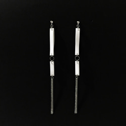 【SALE】E-37 pierce/earring(white) 1枚目の画像