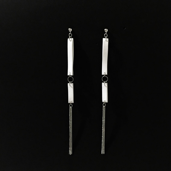 【SALE】E-37 pierce/earring(white) 1枚目の画像