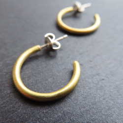地金＊18金【3×10mm 月甲フープピアス】Yゴールド K18刻印入