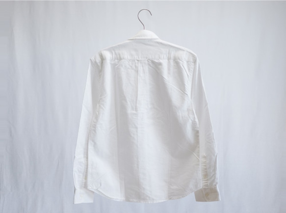 ミモザ刺繍 オックスフォード ボタンダウンシャツ （ホワイト・カラー刺繍） 4枚目の画像