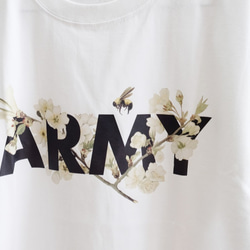 Tシャツ ARMY-PLUM （ホワイト） 3枚目の画像