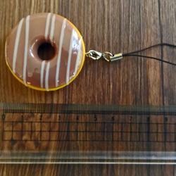 【可愛いミニチュア】 オリジナル ドーナツ(チョコー) ストラップ チャーム リアル おもしろ グッズ ギフト キーホル 5枚目の画像