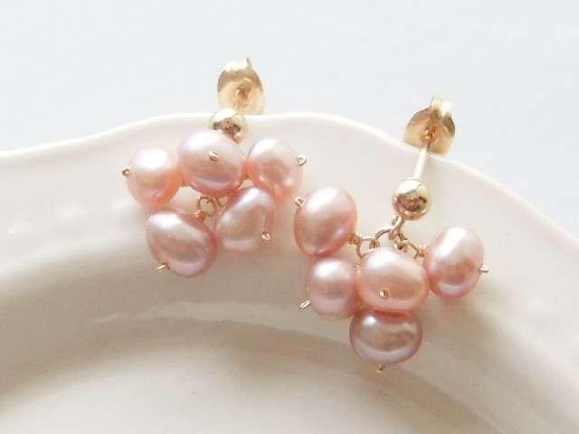 淡水パールのベリーピアス(14kgf)