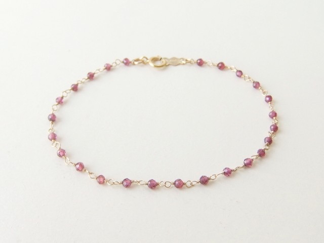 ガーネットの繊細ブレスレット(14kgf)