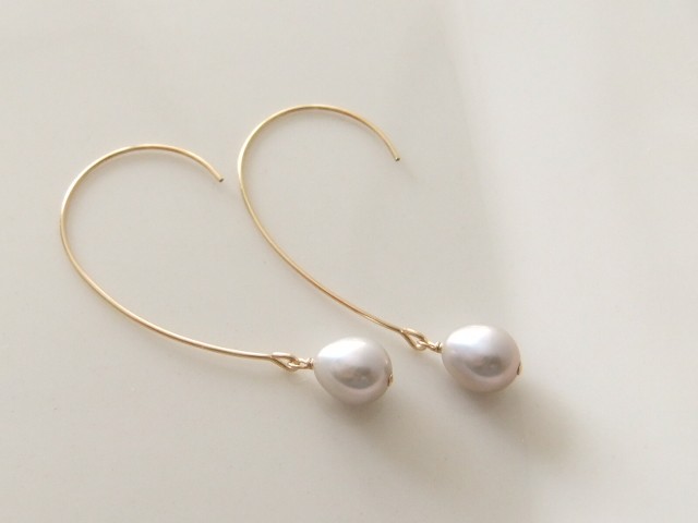 グレー淡水パールのシンプルシックピアス(14kgf)