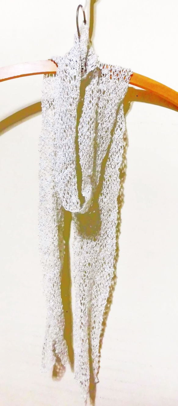 花模様のロングマフラー 1枚目の画像