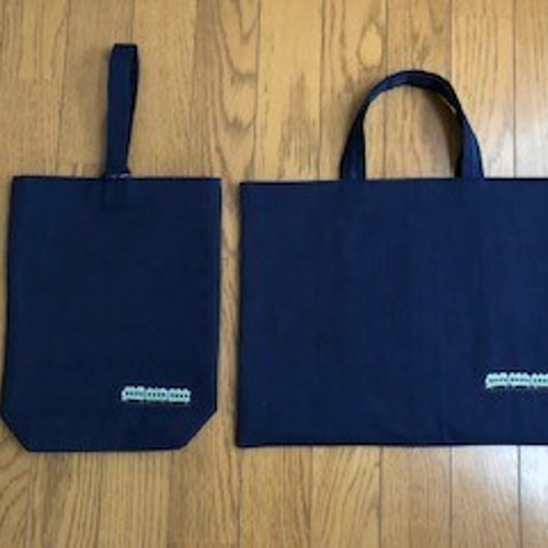 クロスステッチ刺繍：電車☆紺色レッスンバッグとくつ入れのセット