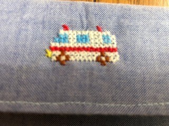 １点限定★カトラリーケース＊クロスステッチ刺繍：働く車／＊入園入学・通園通学＊／ 4枚目の画像