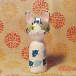 貓小木偶 Cat Kokeshi Doll (tabby×white) 第1張的照片