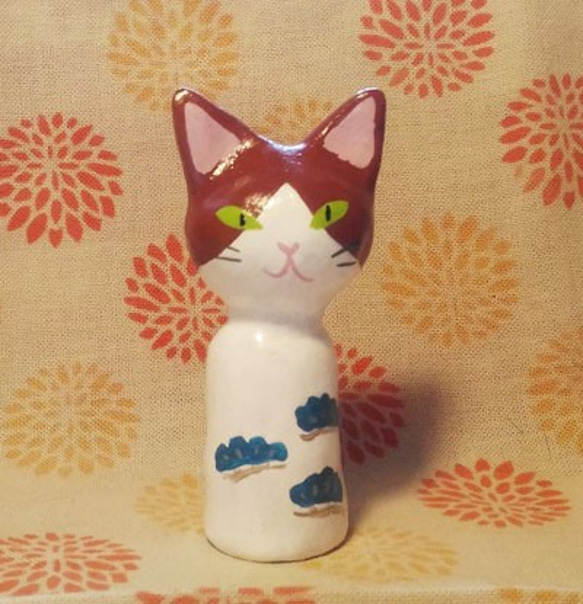 貓小木偶 Cat Kokeshi Doll (tabby) 第1張的照片