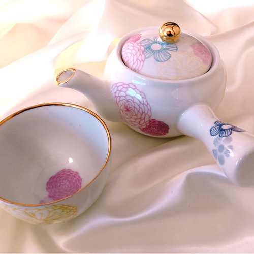 【装飾品】花柄急須 ピンク 陶器製 ころんと可愛いパステル花柄の急須 ポット・急須 Le Maquillage