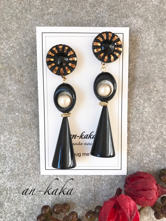 【vintage】Glass Daisy ＊ gold black ピアス/イヤリング 3枚目の画像