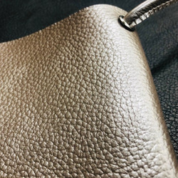 【日本製】 本革シュリンクレザー ショルダーポシェット 【ショルダー長さ自由自在調節可能】 ピンクゴールド 5枚目の画像