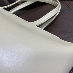 【日本製造】「不肩膀酸痛」 超輕量約360克 高品質PU皮革 相容A4文件 手提包 灰色 第6張的照片