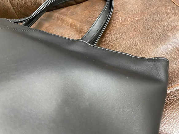 日本製造：「告別肩部僵硬」超輕（約360克）高品質PU皮革手提包，可裝A4文件，黑色 第6張的照片