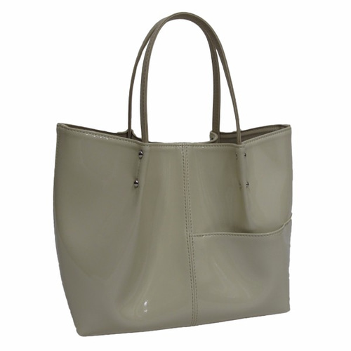 お値下げしました。[美品】ganton ベージュ レザー トートバッグ 日本製】超軽量290g 特殊加工の人工皮革 エナメル トートバッグ