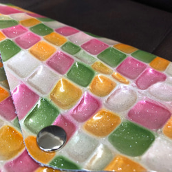 彩色玻璃高檔牛皮鱷魚型扁袋用於存放存摺和護照。多色 第1張的照片